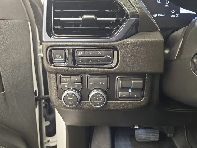 Used 2025 Summit White GMC AT4 image 41