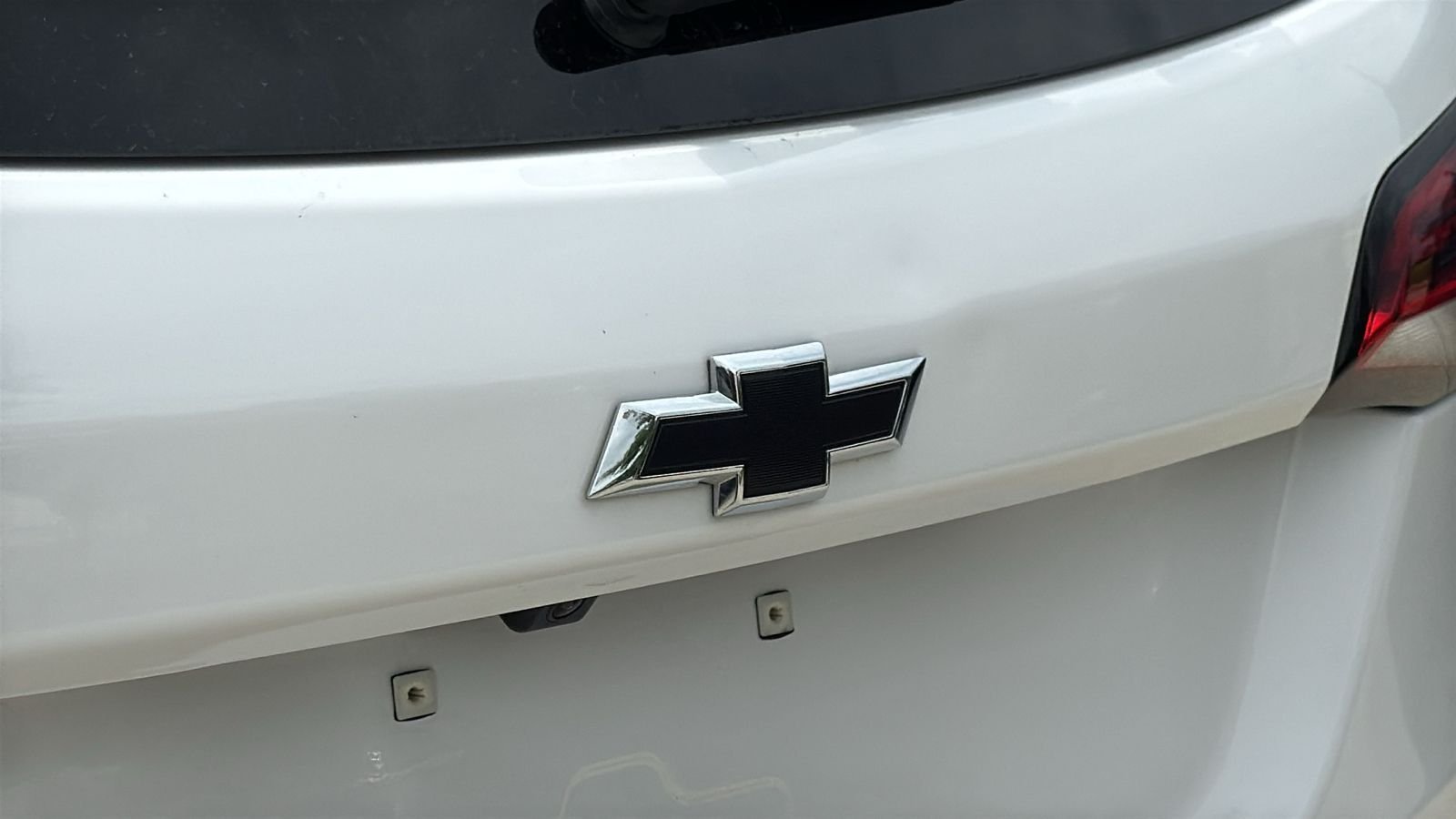Used 2022 White Chevrolet LT image 11
