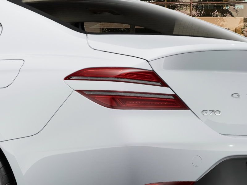 2025 GENESIS G70 Standard - Photo 10