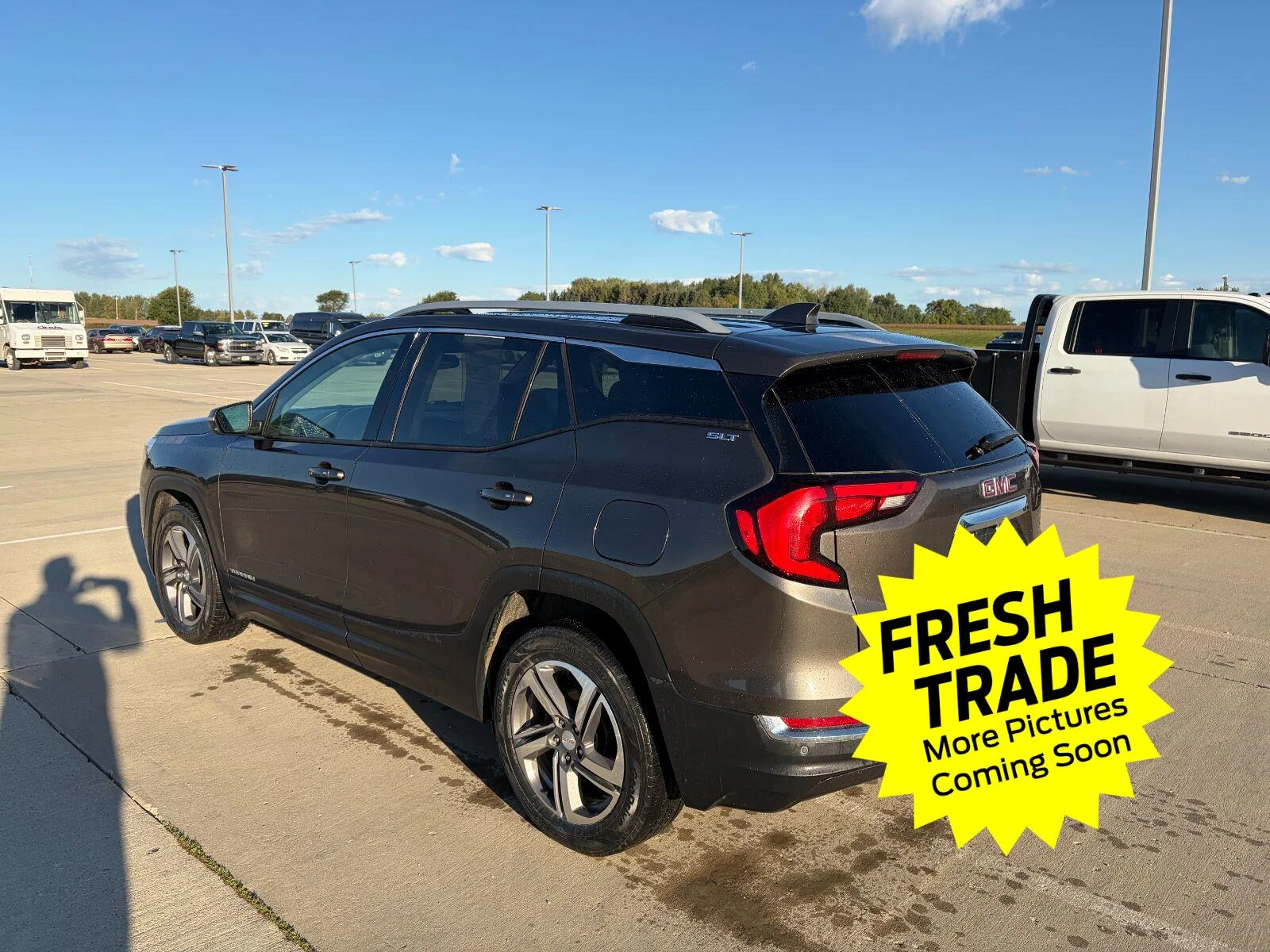 Used 2019 Graphite Gray Metallic GMC SLT image 10