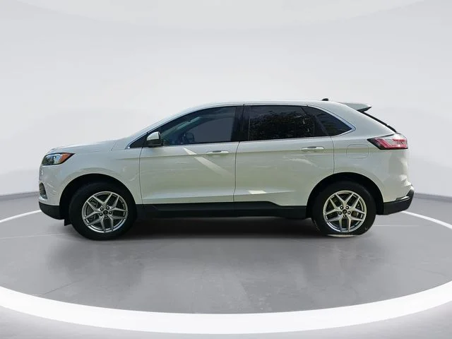 Used 2024 White Ford SEL image 6