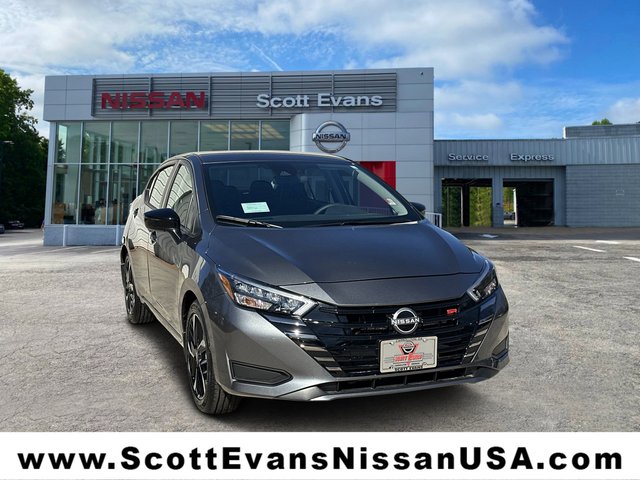 2025 Nissan Versa SR