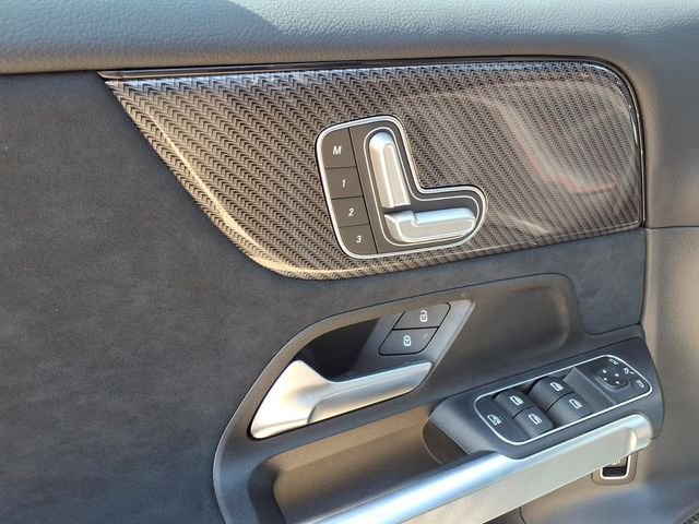 New 2026 Black Mercedes-Benz GLB 250 image 13