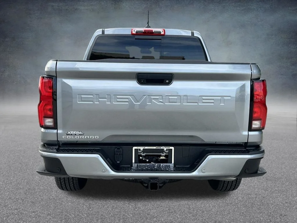 Used 2025 Gray Chevrolet LT image 6
