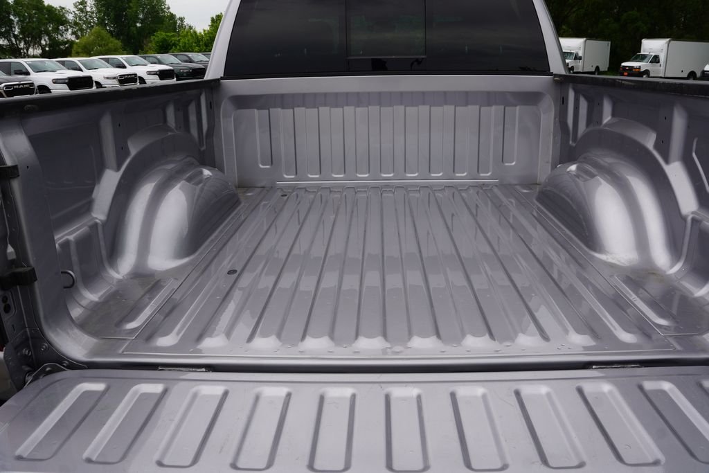 Certified Used 2023 Billet Silver Metallic Clearcoat Ram Big Horn image 20