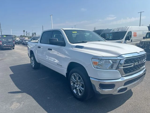 Used 2024 White Ram Big Horn/Lone Star image 11