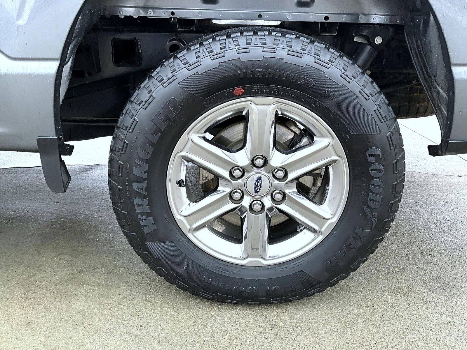 Used 2025 Gray Ford XLT image 24