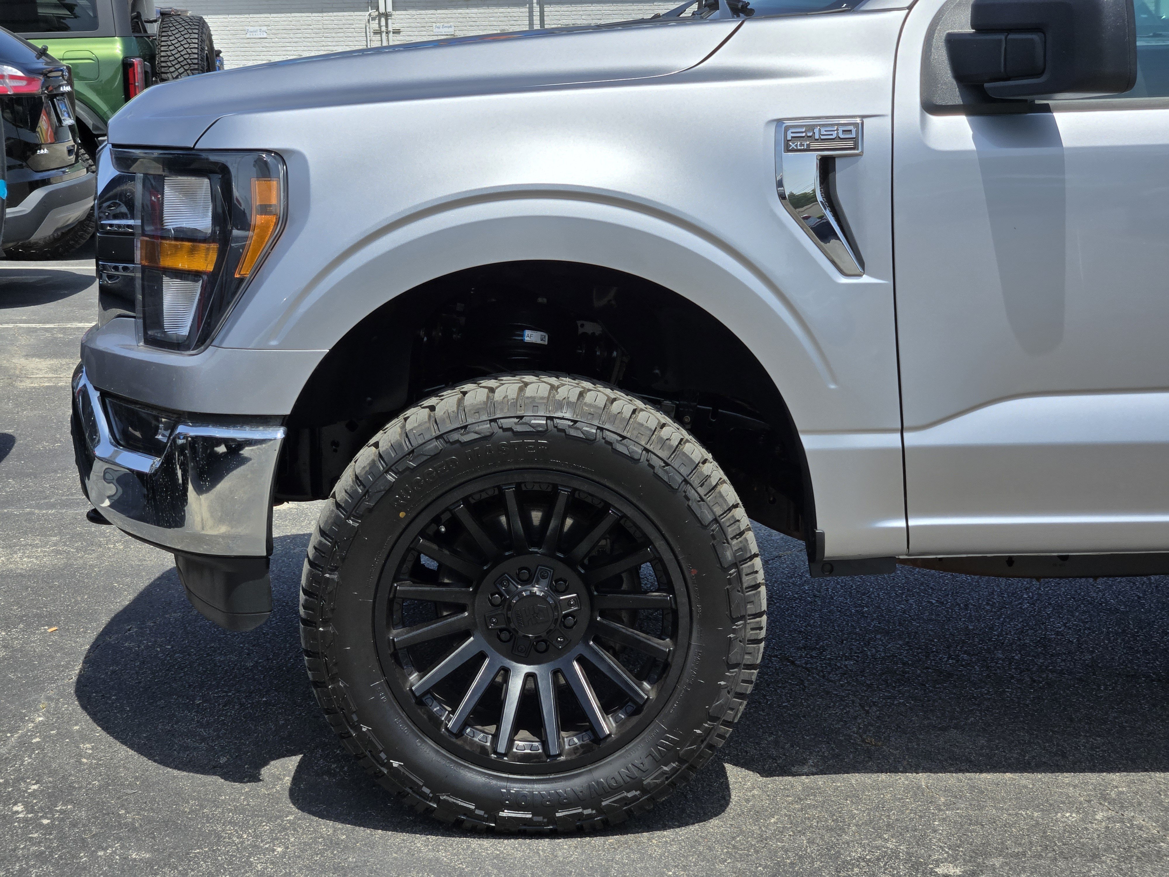 Used 2023 Silver Ford XLT image 9