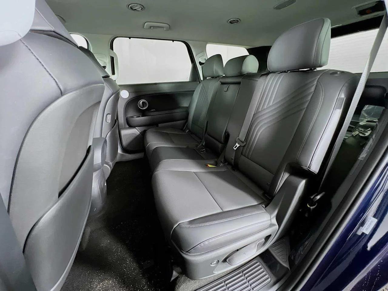 New 2026 Classy Blue Pearl Hyundai SEL AWD image 15