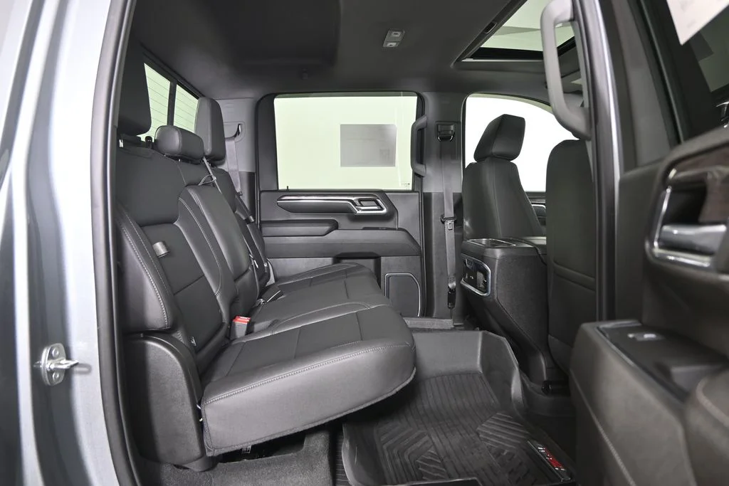Used 2024 Gray Chevrolet LTZ image 17