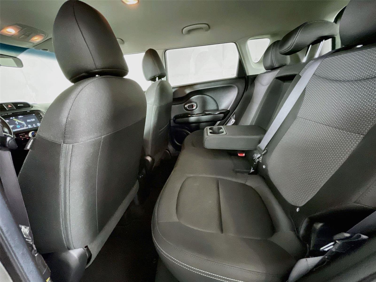 Used 2018 Titanium Gray Kia + image 25