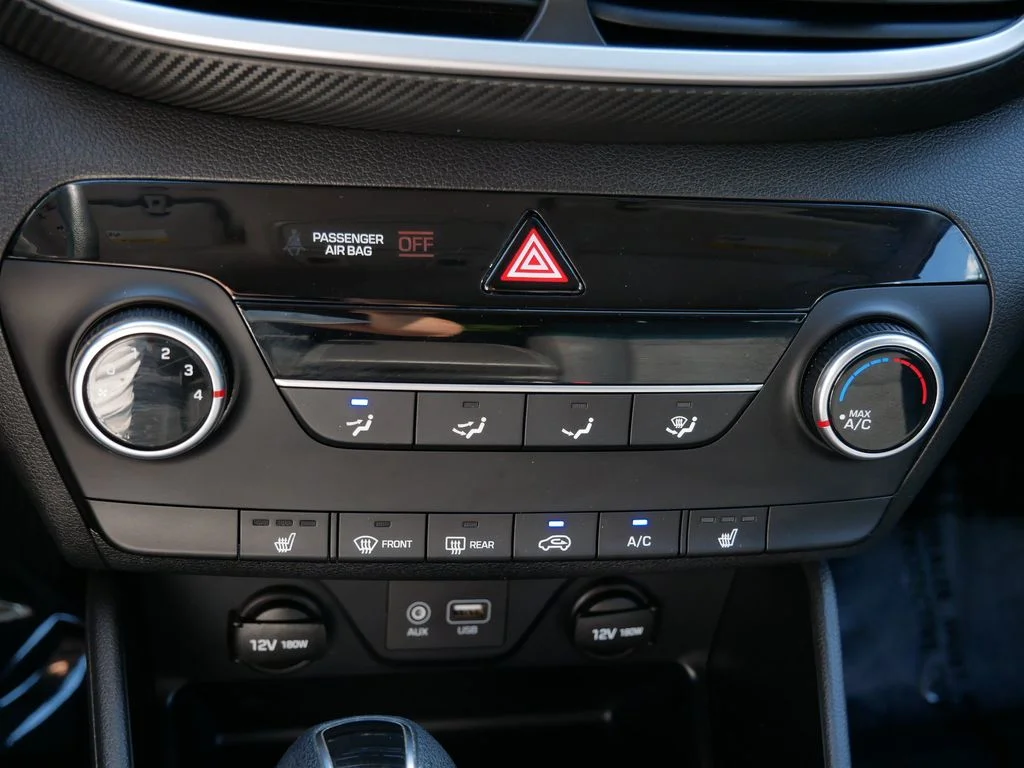 Used 2020 Red Hyundai Value image 23