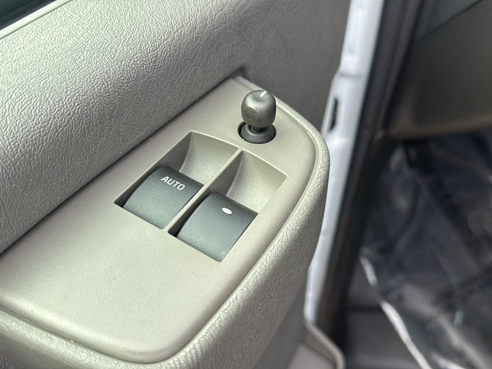 2025 Chevrolet Express Cargo Work Van - Photo 15