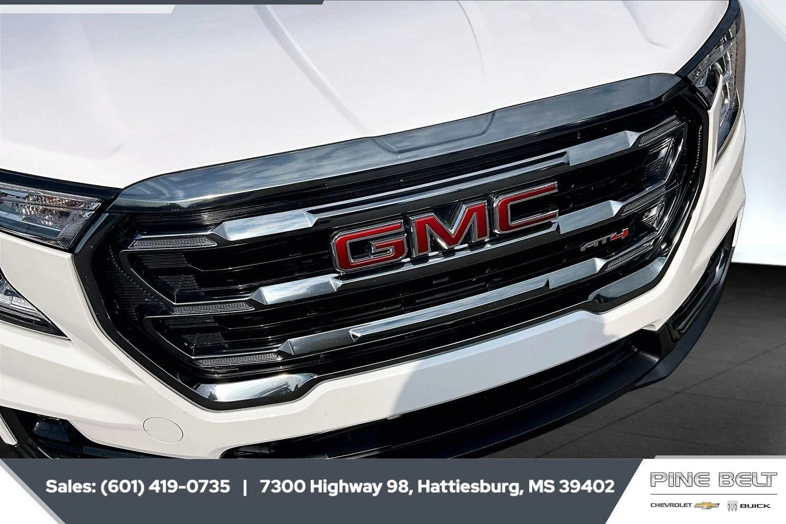 Used 2024 Summit White GMC AT4 image 22