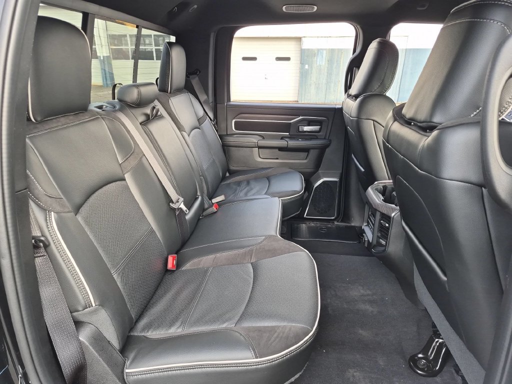 New 2027 Diamond Black Crystal Pearl-Coat Exterior Paint RAM Laramie image 15