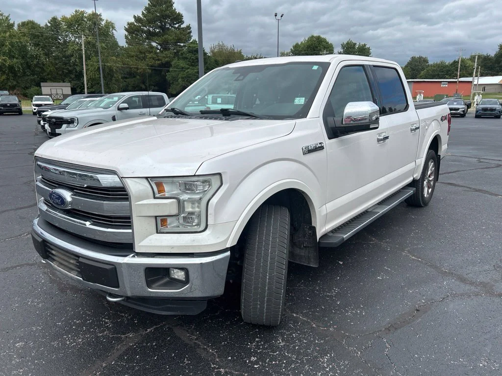 Used 2016 White Platinum Clearcoat Metallic Ford Lariat image 3