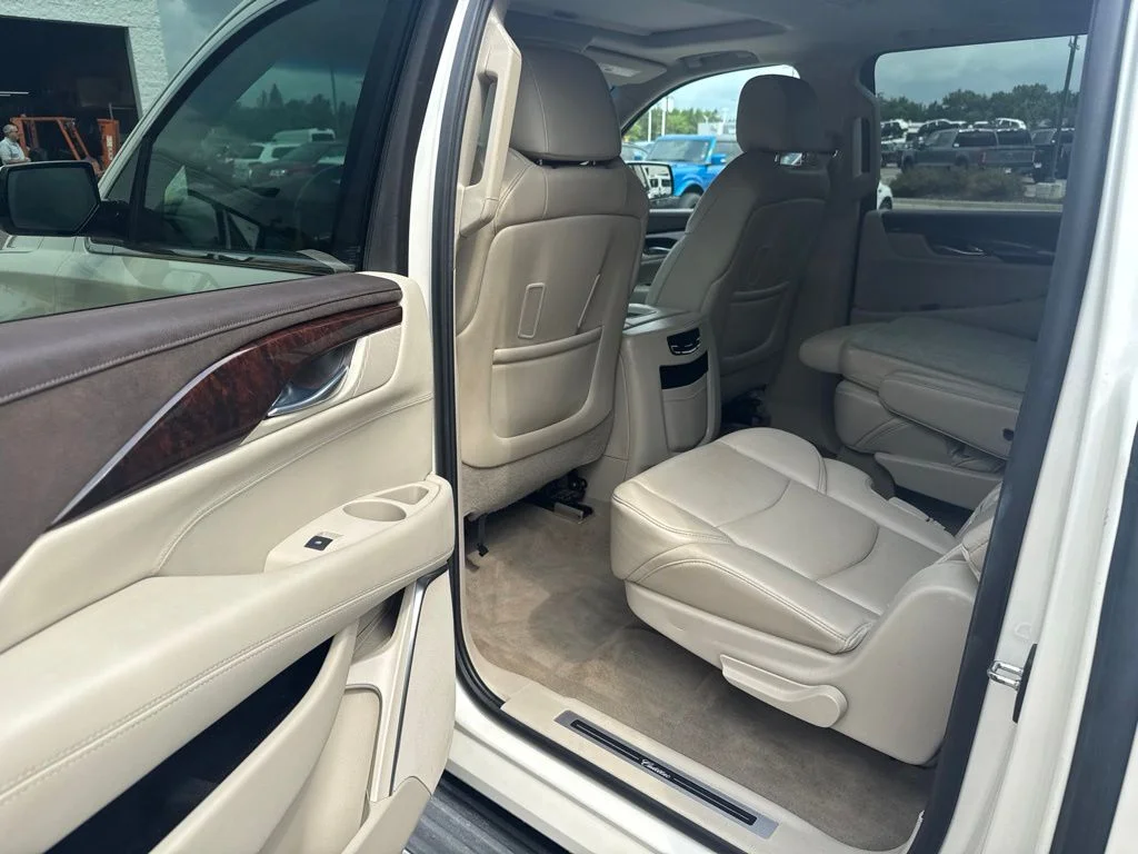 Used 2015 White Diamond Clearcoat Cadillac Luxury image 25
