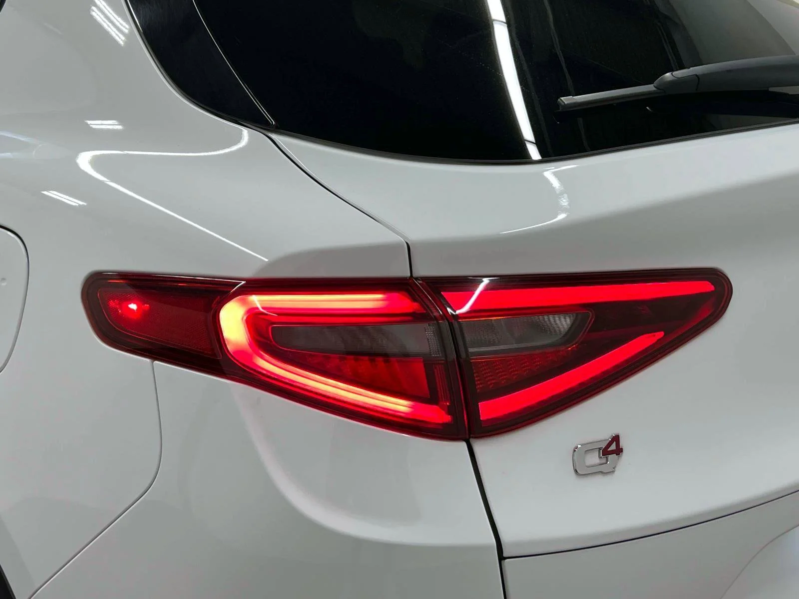 Used 2023 Alfa White Alfa Romeo Ti image 10
