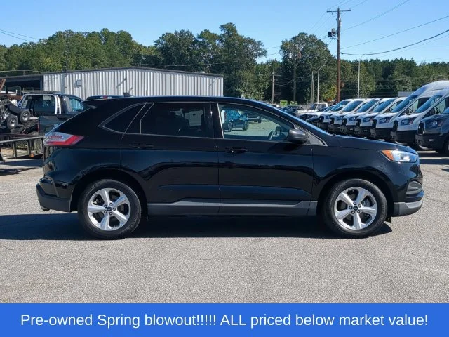 Used 2020 Black Ford SE image 14