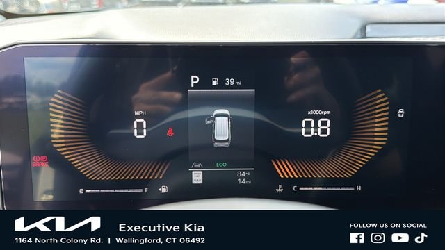 New 2026 Snow White Pearl Kia LX image 14