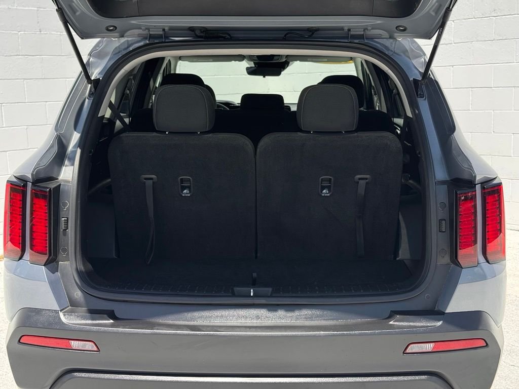 Used 2022 Silver Kia LX image 14