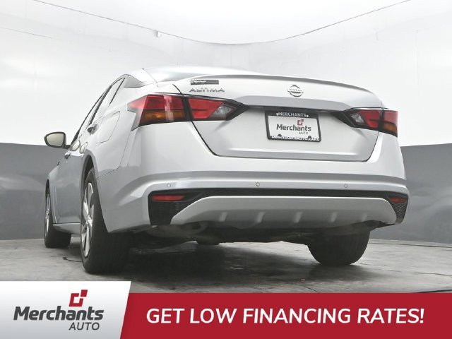 Used 2022 Silver Nissan 2.5 S image 41