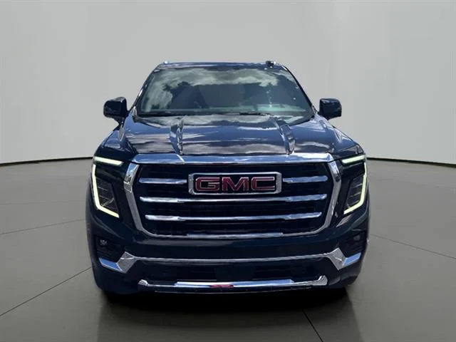 Used 2025 Onyx Black GMC Elevation image 8