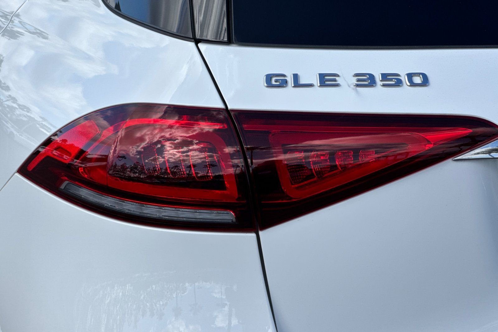Used 2021 White Mercedes-Benz GLE 350 image 15