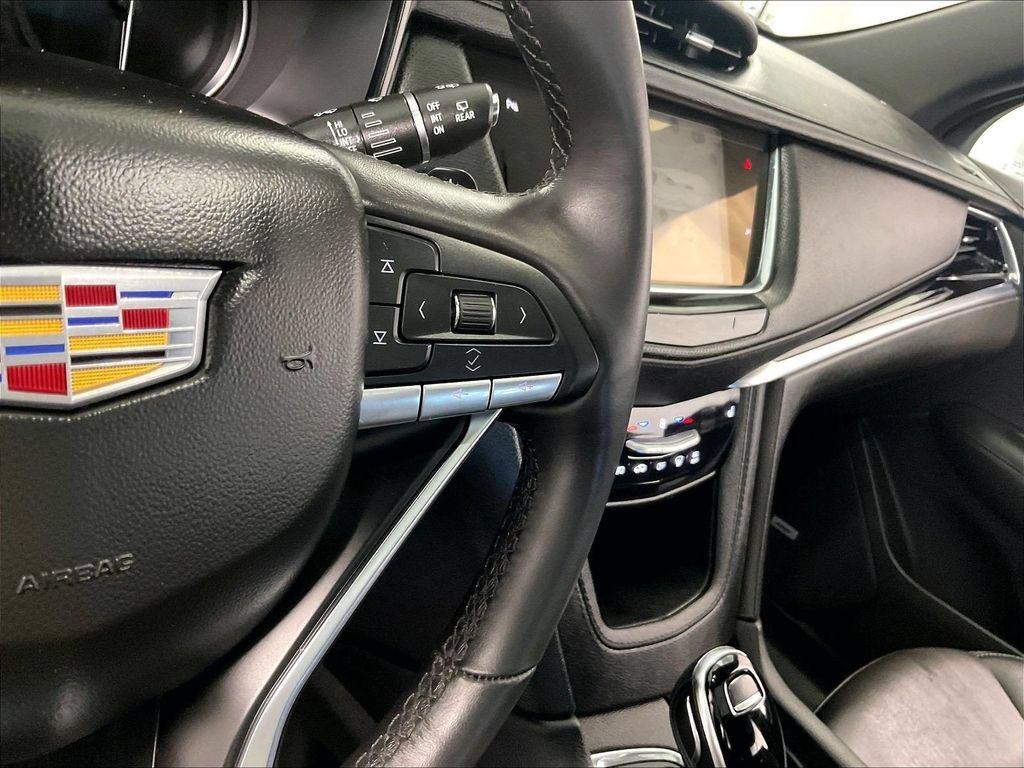 Used 2024 Crystal White Tricoat Cadillac Luxury image 25