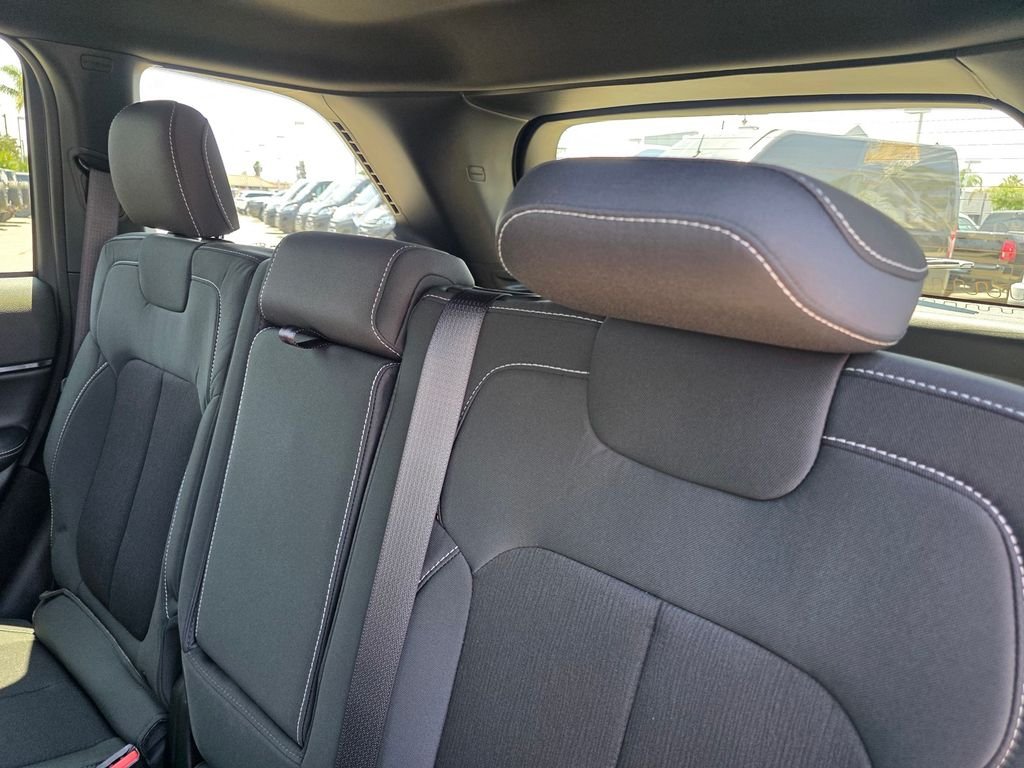 New 2026 Baltic Gray Metallic Clear-Coat Exterior Paint Jeep Laredo X image 9