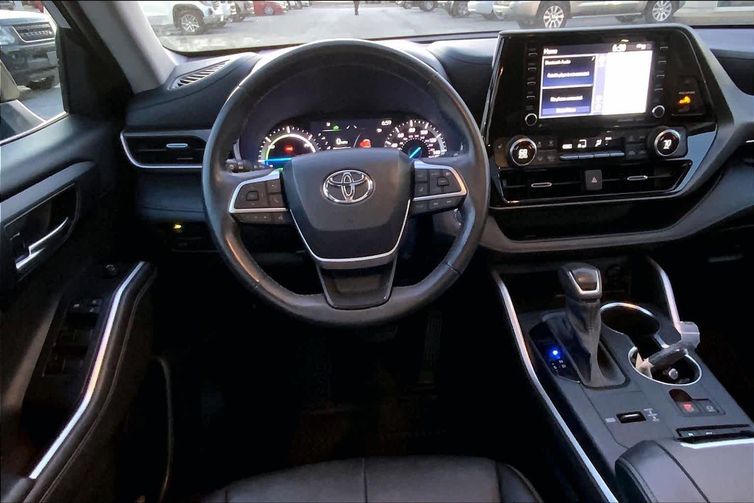 Used 2022 Midnight Black Metallic Toyota Hybrid XLE image 6