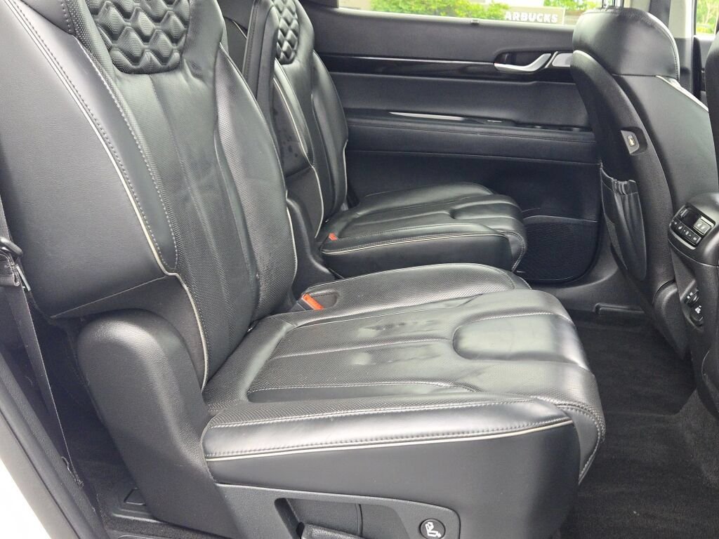 Used 2021 White Hyundai Limited image 9