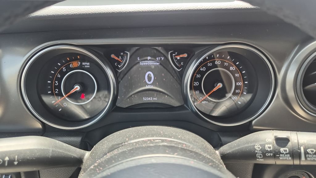 Used 2023 White Jeep Sport S image 10
