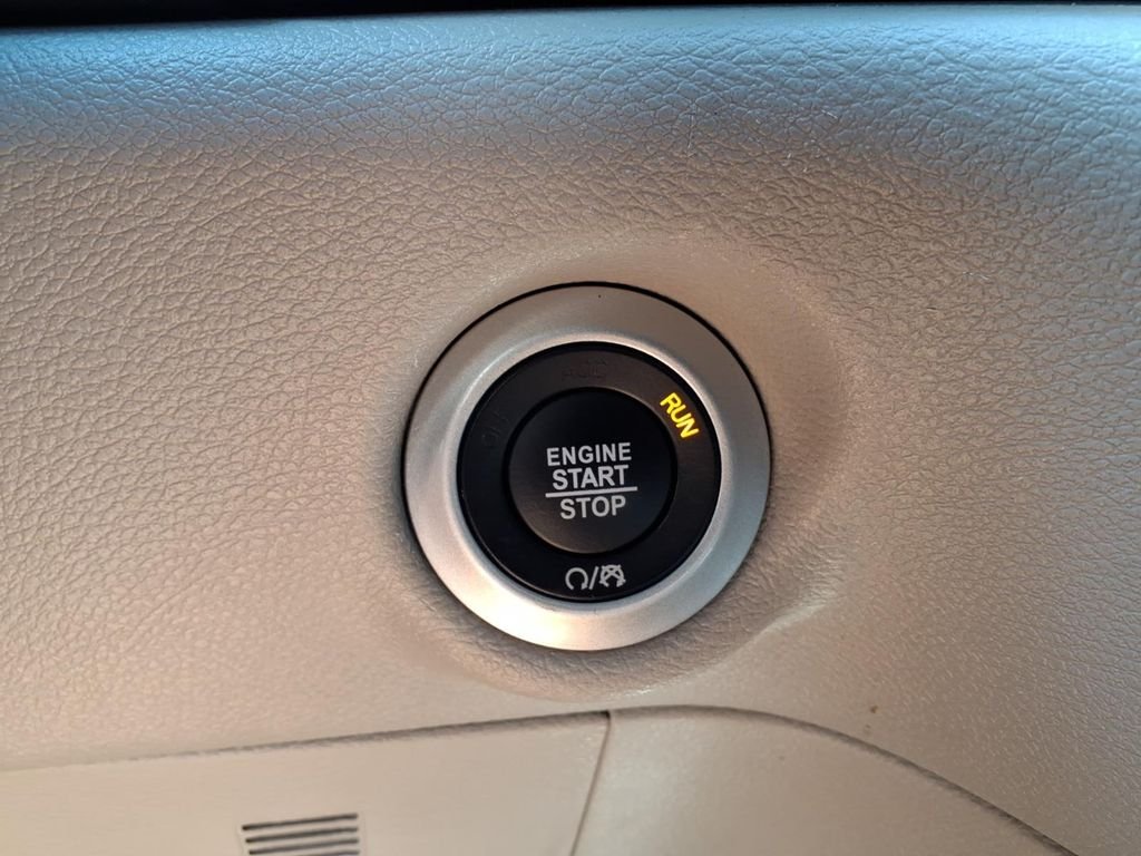 Used 2024 White Chrysler Touring L image 25