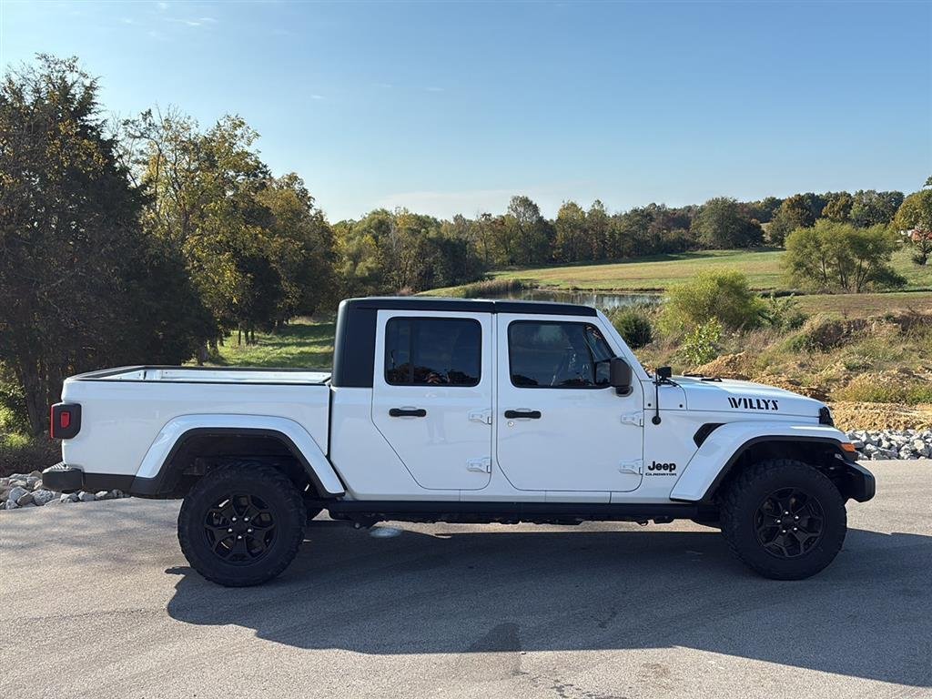 2021 Jeep Gladiator Willys photo 4
