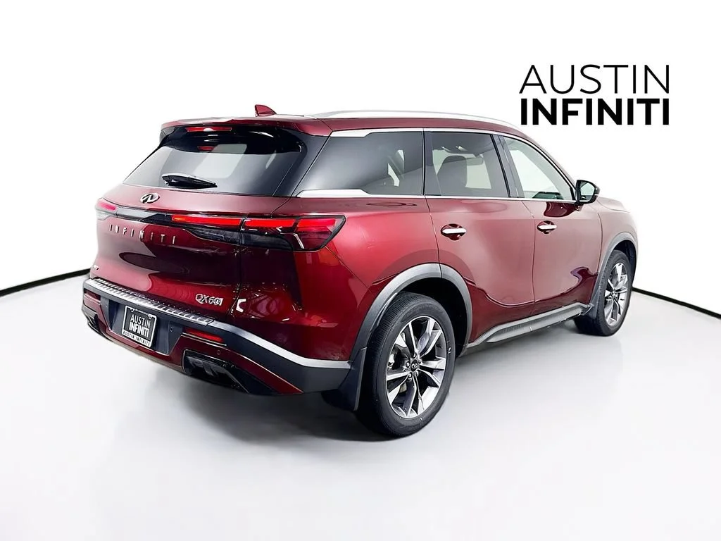 Certified Used 2023 Red INFINITI LUXE image 9