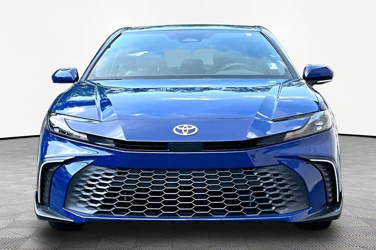 Used 2025 Reservoir Blue Toyota SE image 4