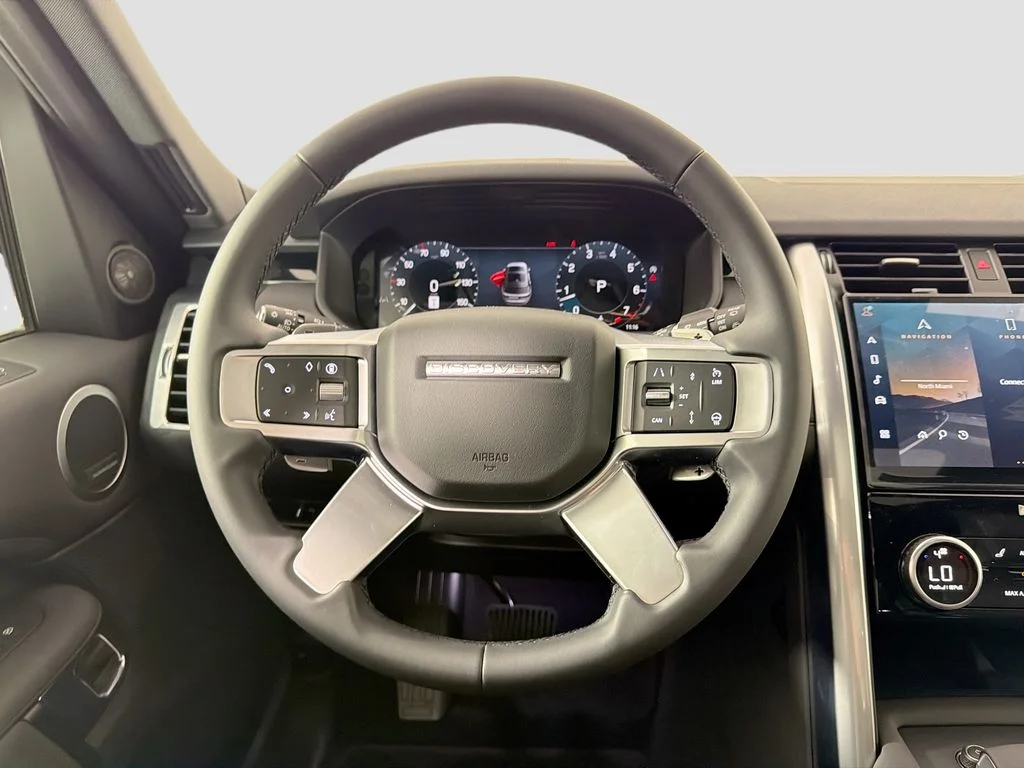 New 2026 Fuji White Land Rover S image 24