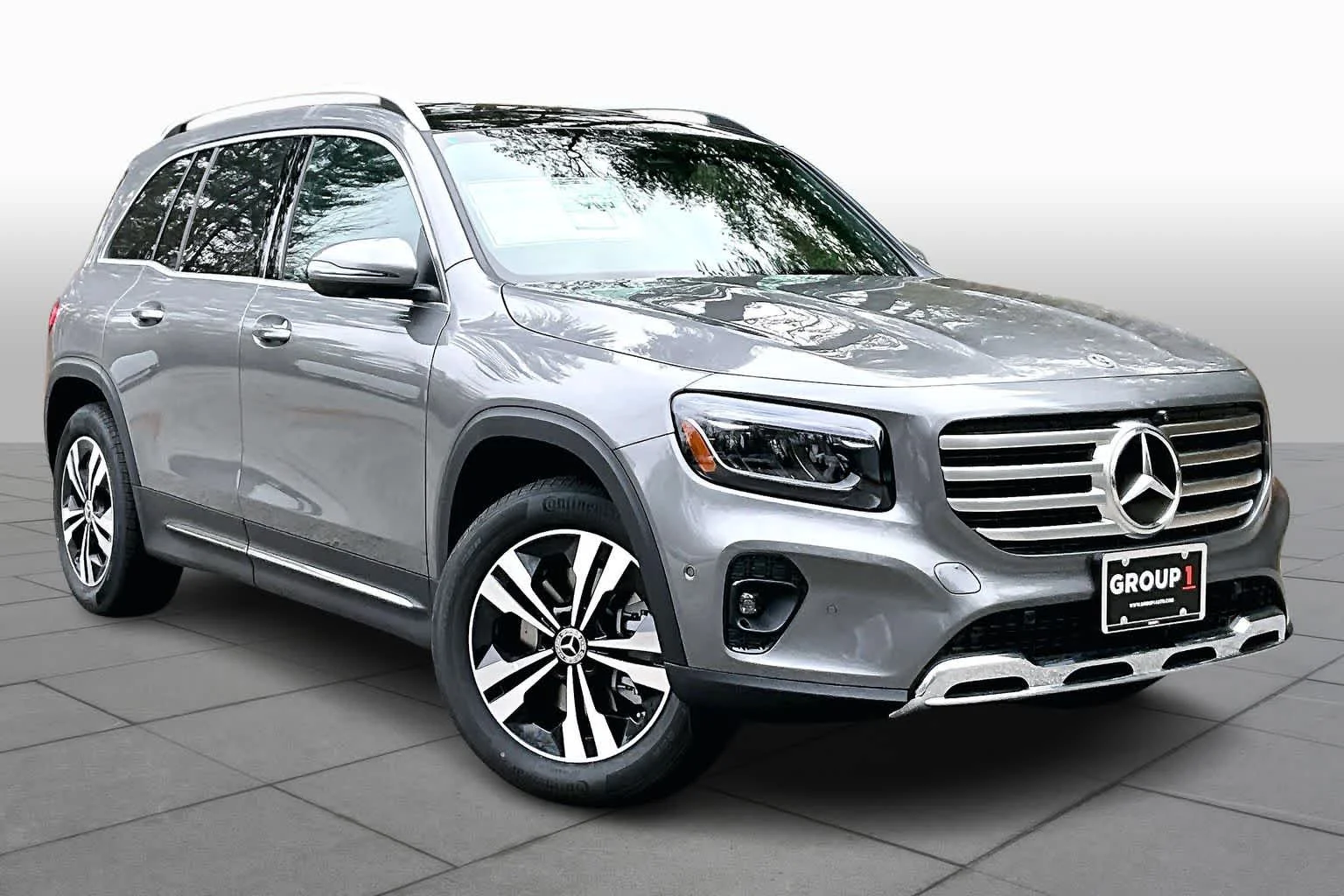 New 2026 Mountain Grey Metallic Mercedes-Benz GLB 250 image 2