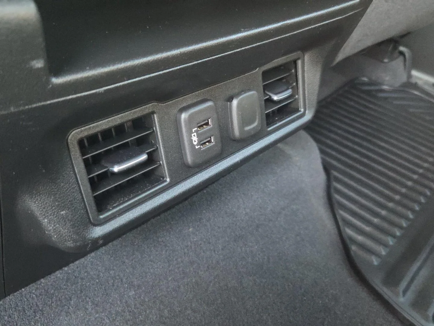 Used 2021 SHADOW GRAY METALLIC Chevrolet LT image 22