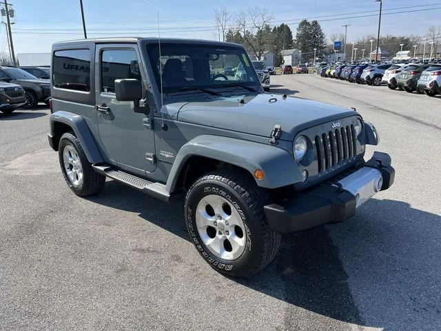 Used 2014 Gray Jeep Sahara image 11