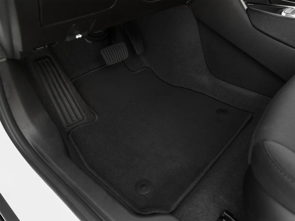 Used 2023 White Chevrolet LT image 44