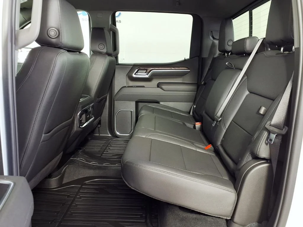 New 2026 Glacier White Tricoat GMC SLT image 9