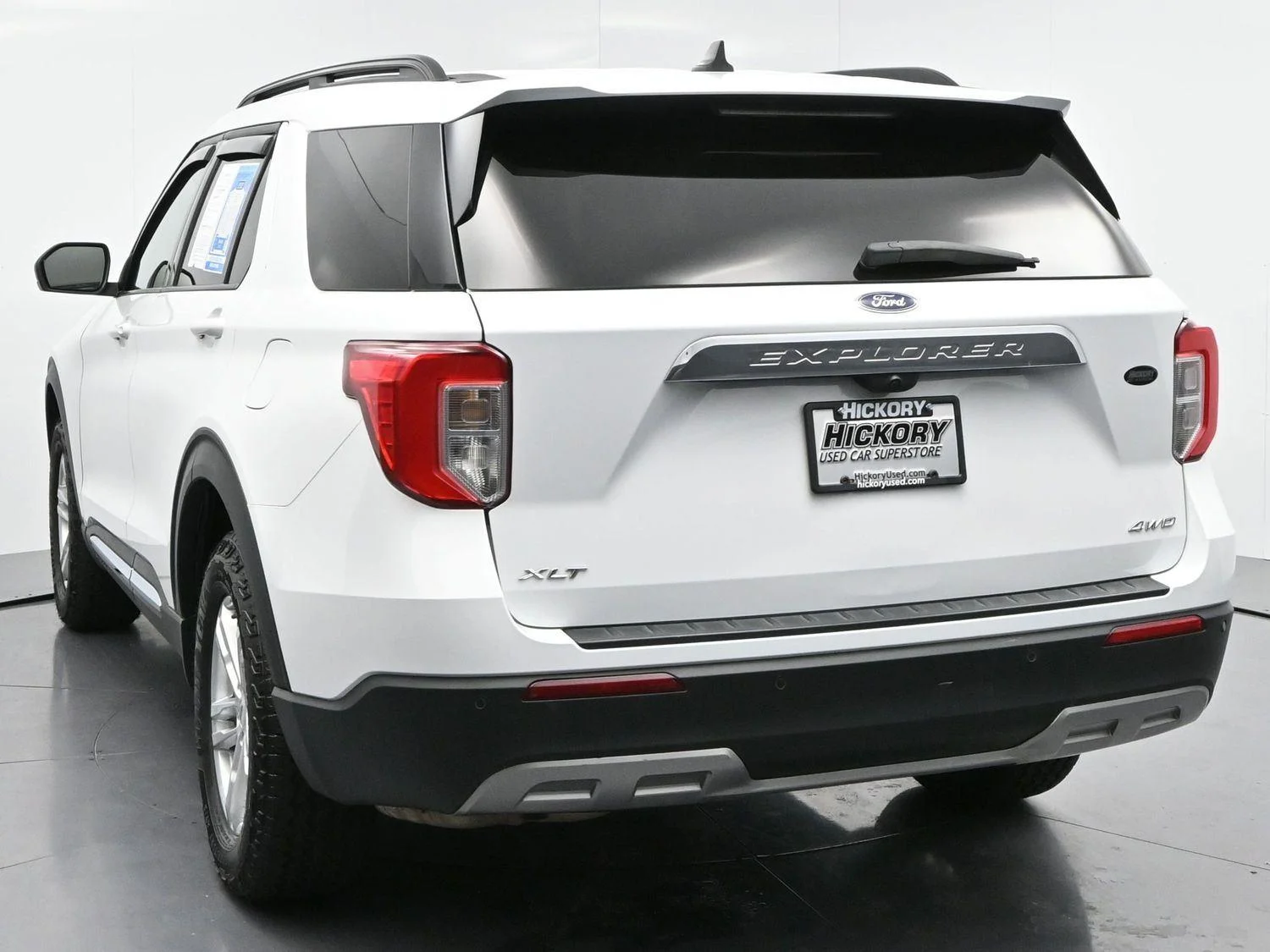 Used 2023 Oxford White Ford XLT image 5