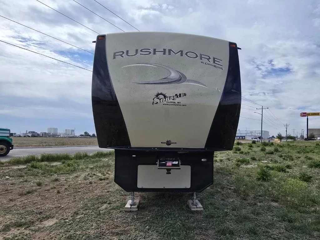 Used 2013 Tan Crossroads  image 2
