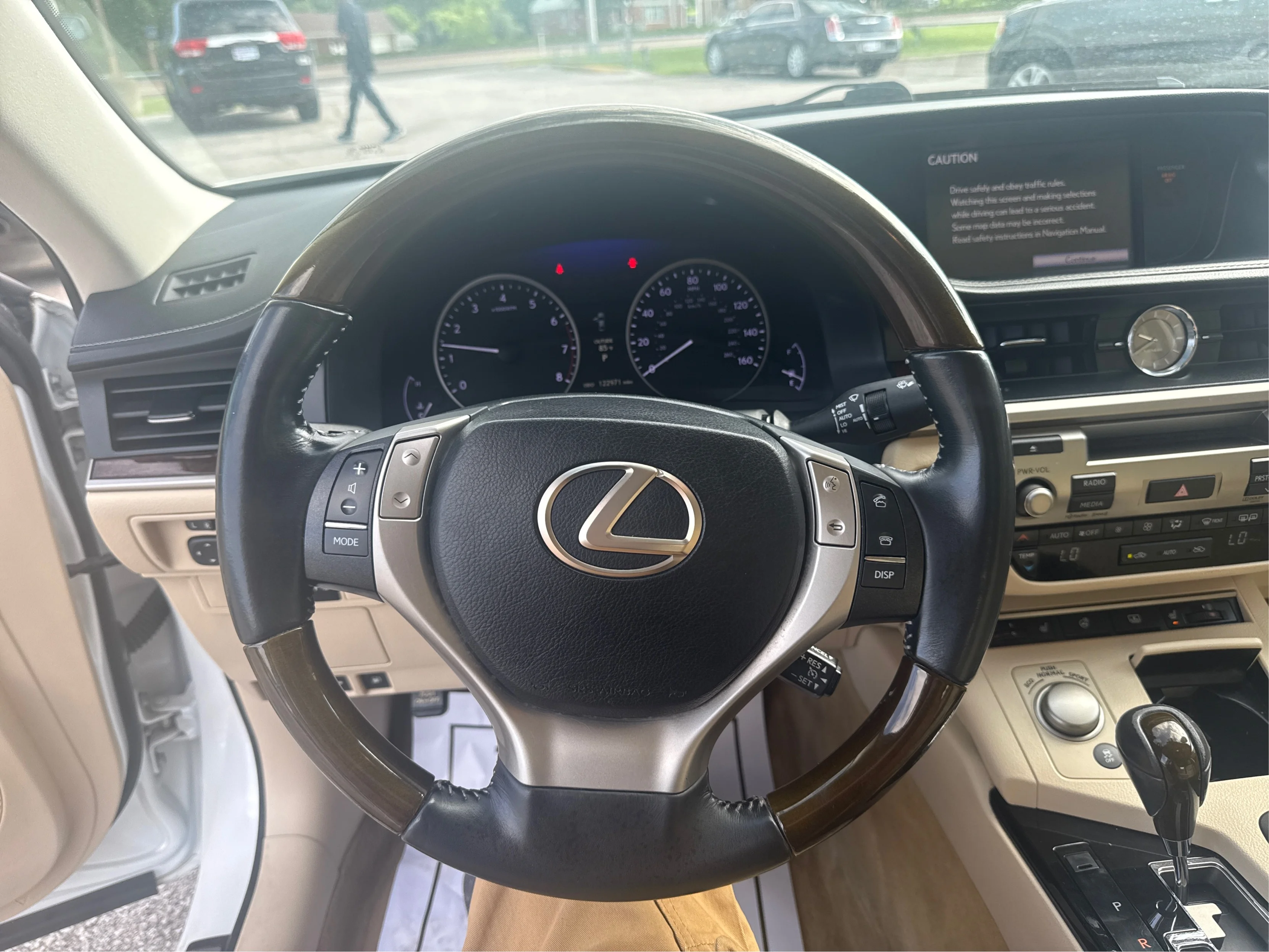 Used 2013 White Lexus Base image 17