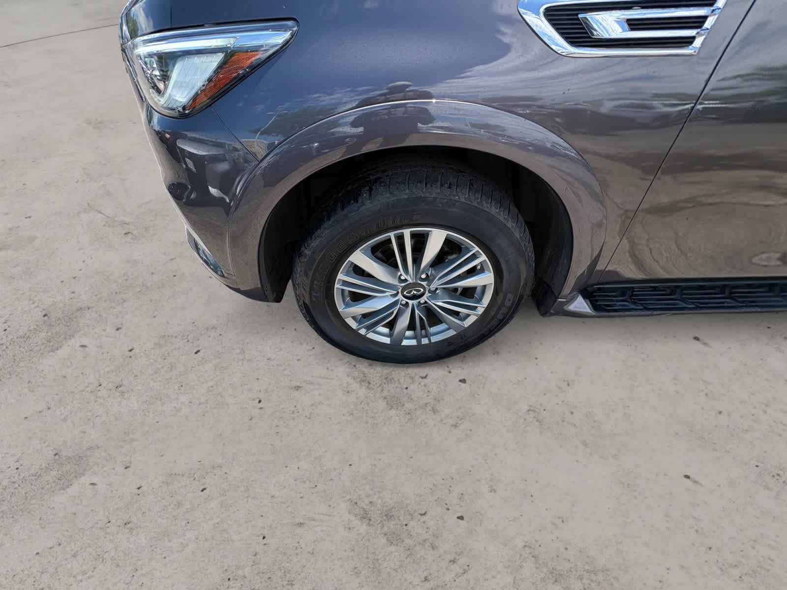 Used 2024 Anthracite Gray INFINITI LUXE image 10