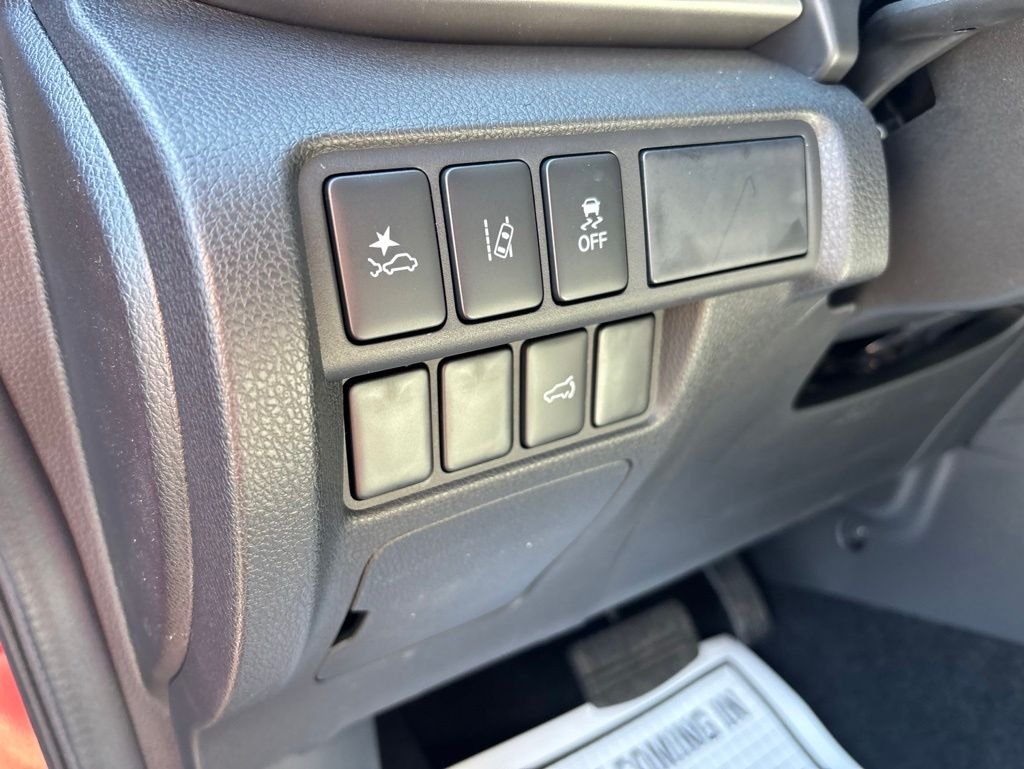 Used 2024 Red Mitsubishi SEL image 12