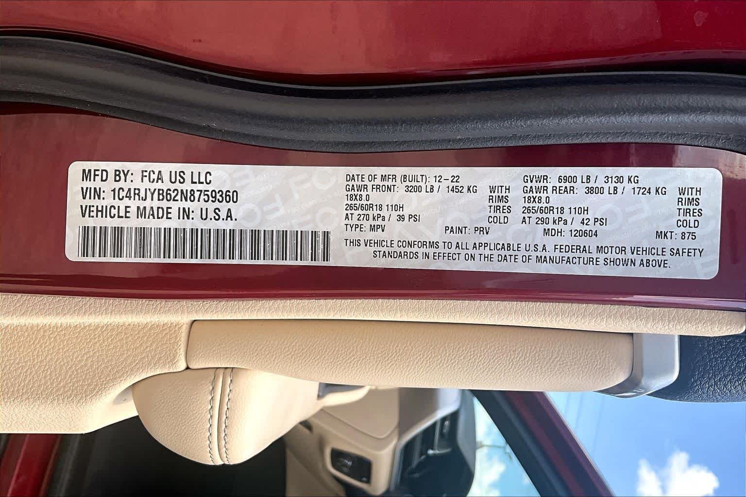 Used 2022 Velvet Red Pearlcoat Jeep  image 37