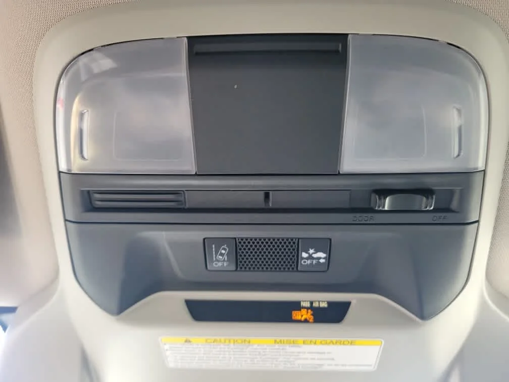 Used 2023 Crystal White Pearl Subaru  image 18